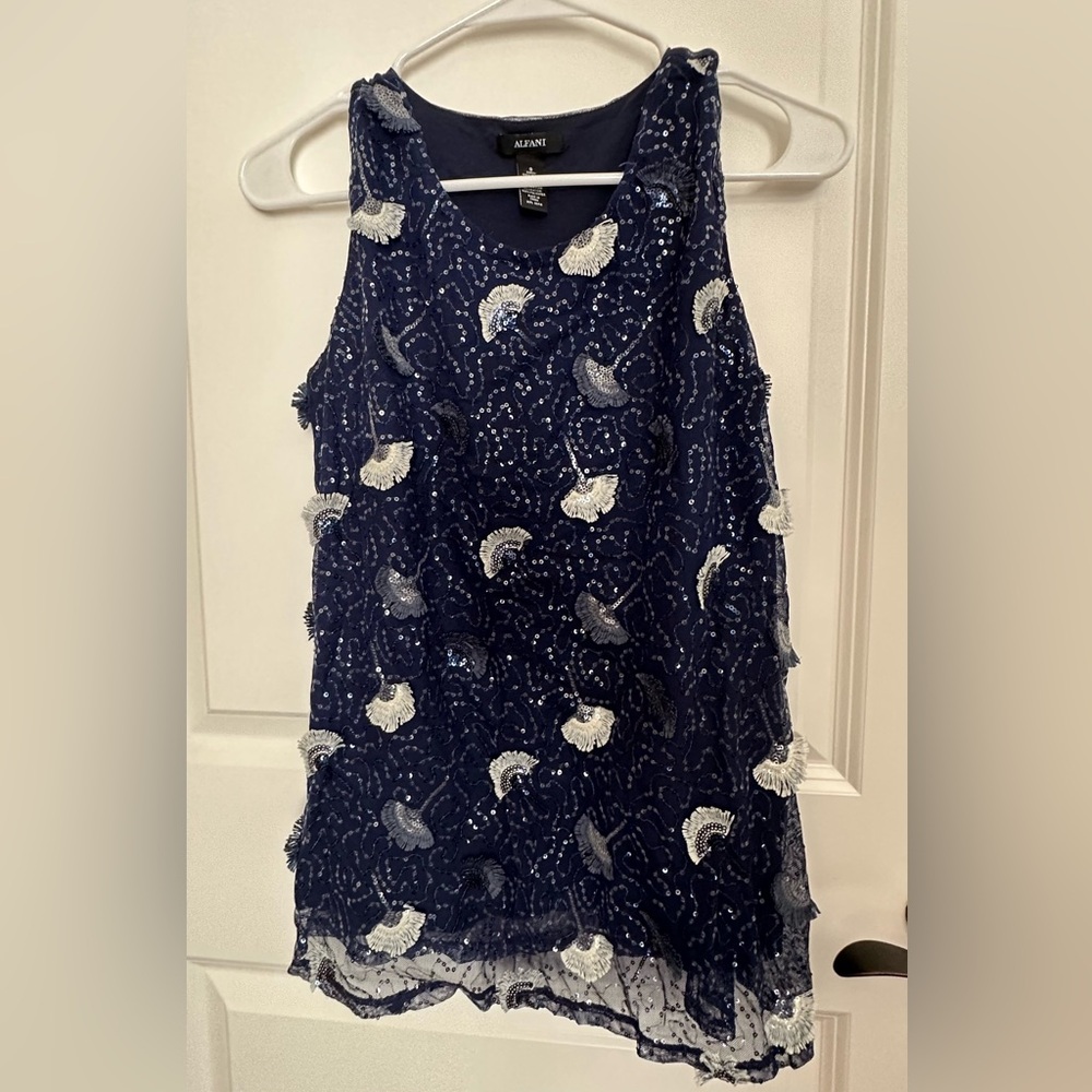 Midnight blue sequined bling Alfani top. Size small (8)